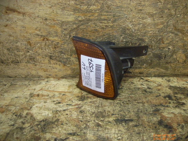 BMW 5 Series E34 (1988-1996) Front Left Fender Turn Signal 21177916